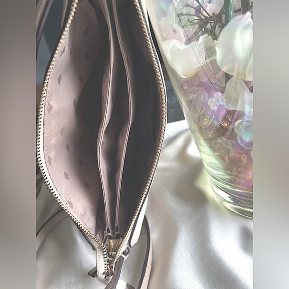 Kate Spade Leila Cream/Taupe Leila Triple Gusset Crossbody N… - Picture 5 of 8